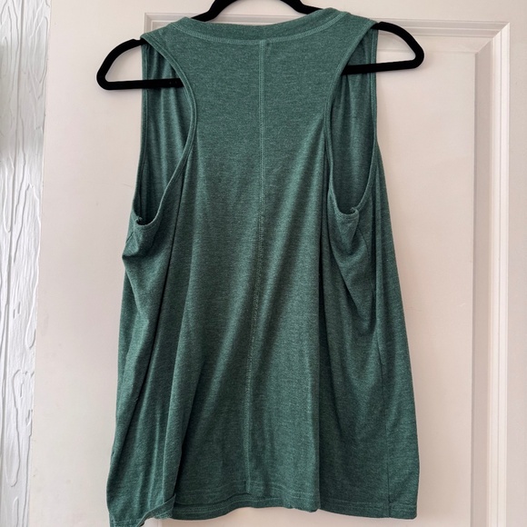 Cute Green Sleeveless Deep V Neck Tunic Top - Picture 2 of 2